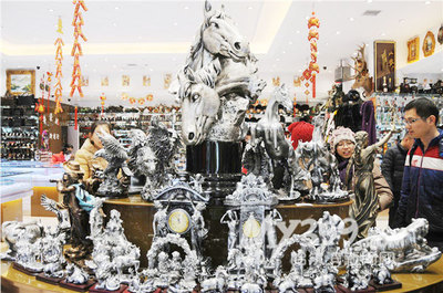 冰雪旅游热工艺品俏销--东北网黑龙江