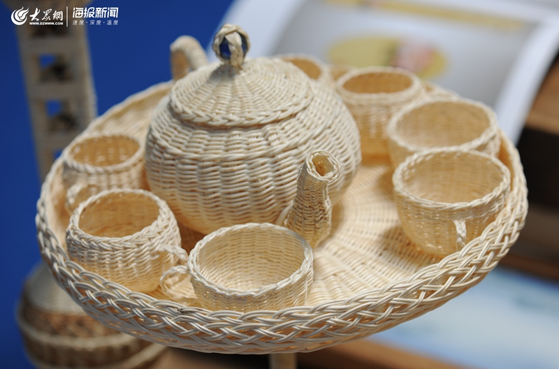 多图！大众网海报新闻记者带你抢鲜体验青岛国际IP授权展工艺品